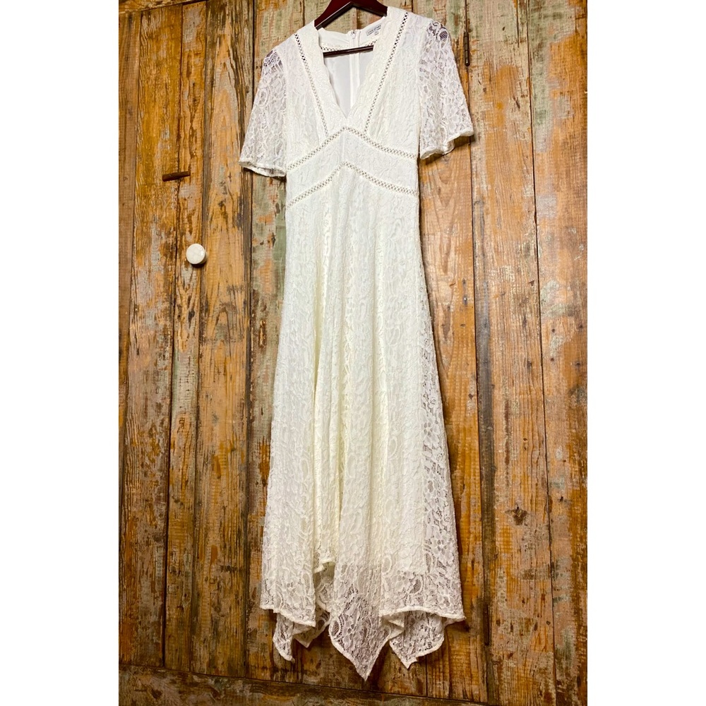 MESH & LACE handkerchief hem fairy dress. 🧚🏼